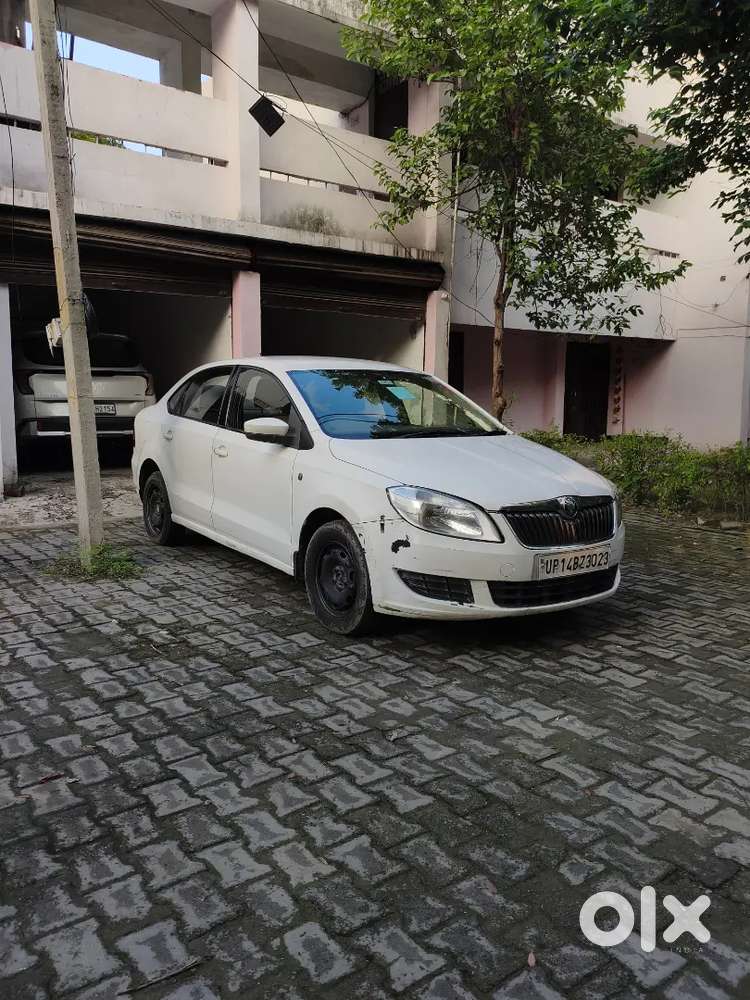 Skoda Rapid Elegance 2013 Diesel Manual