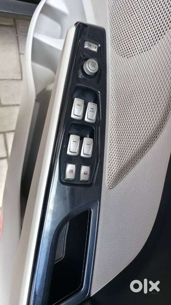 Mahindra Xuv300 W8 Diesel, 2017, Diesel