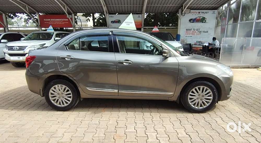 Maruti Suzuki Dzire 1.2 Zxi Amt, 2017, Petrol