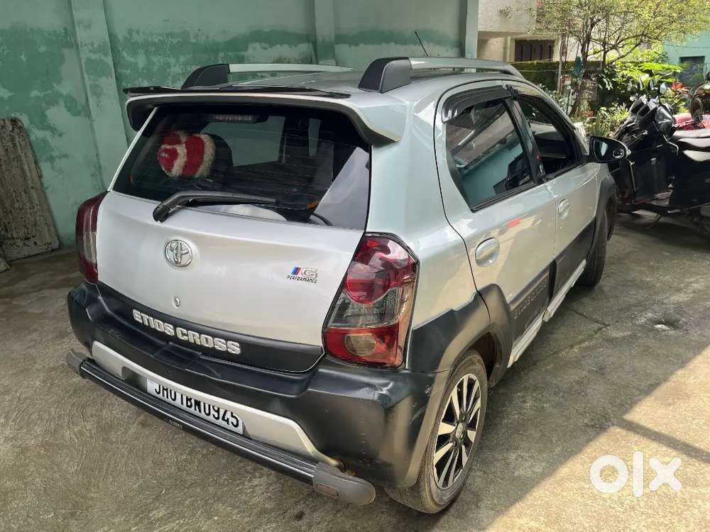 Toyota Etios Cross G