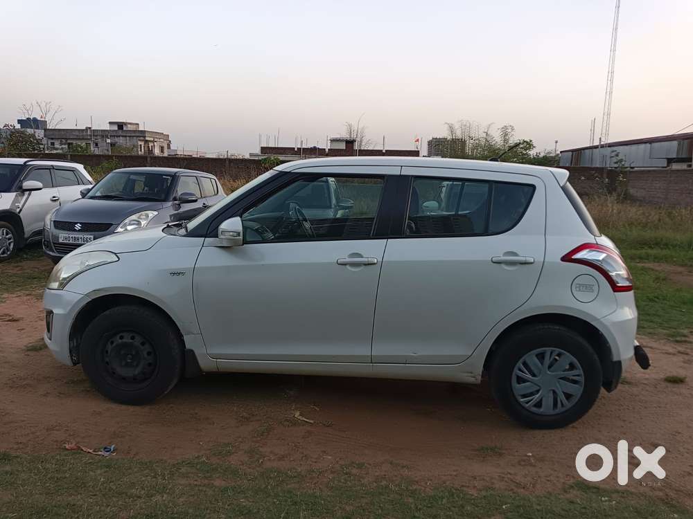 Maruti Suzuki Swift Vxi 1.2 Abs Bs-iv, 2016, Petrol