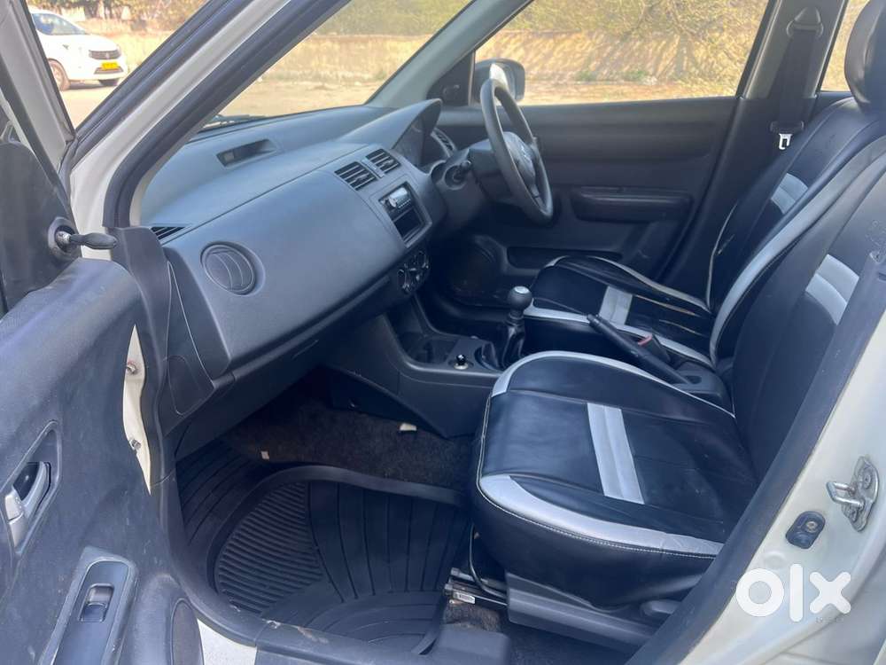 Maruti Suzuki Swift Dzire 2011