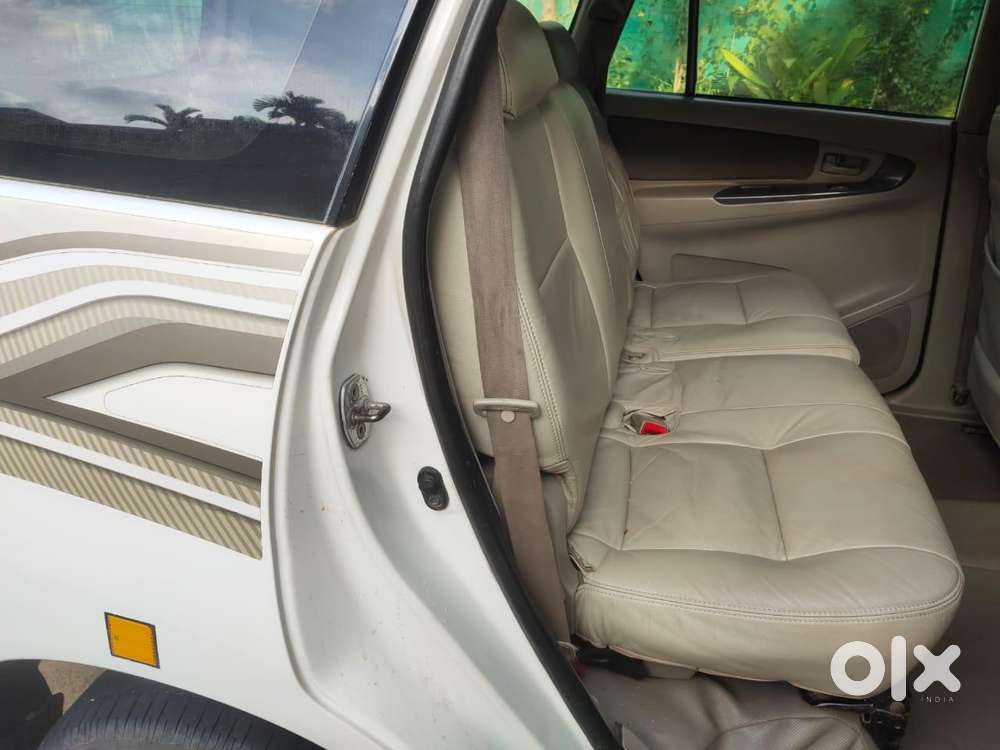 Toyota Innova 2.5 G (diesel) 8 Seater, 2012, Diesel