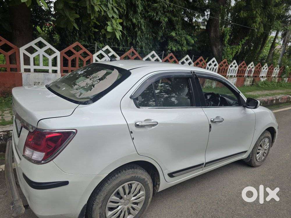 Maruti Suzuki Swift Dzire 1.3 Vxi, 2023, Petrol