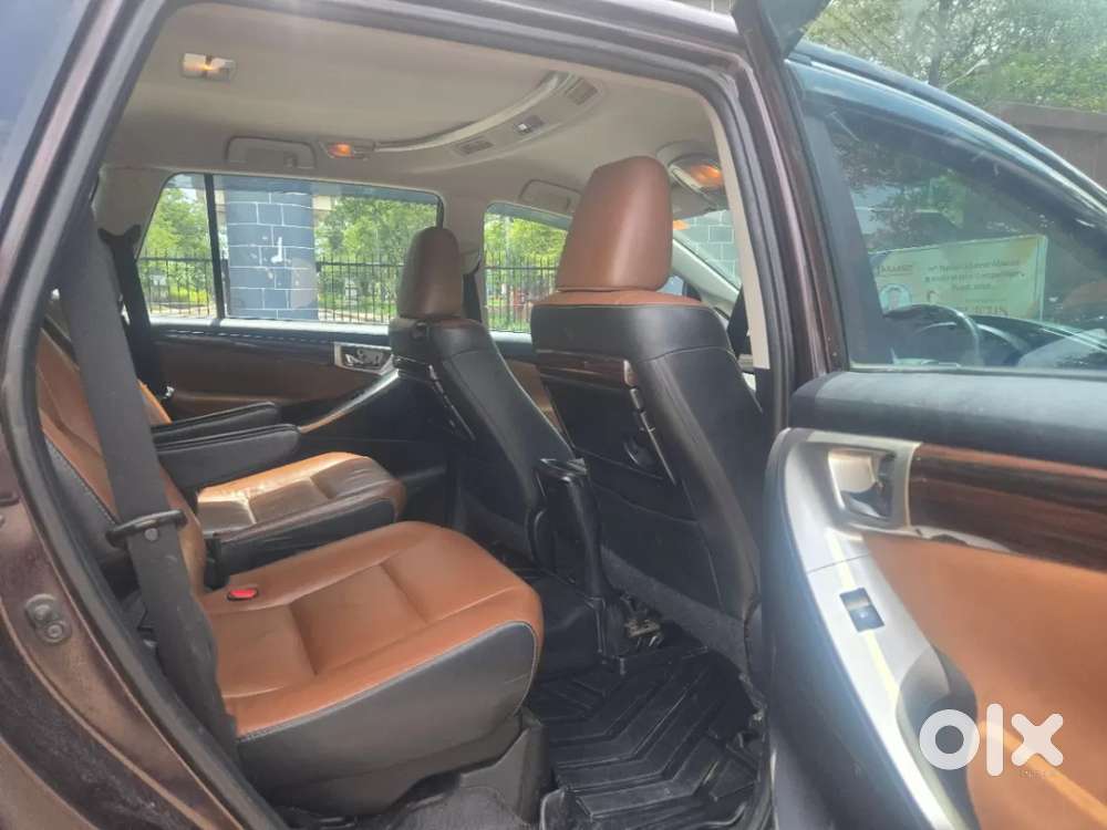 Toyota Innova Crysta 2.8 Zx At 7 Seater, 2018, Diesel
