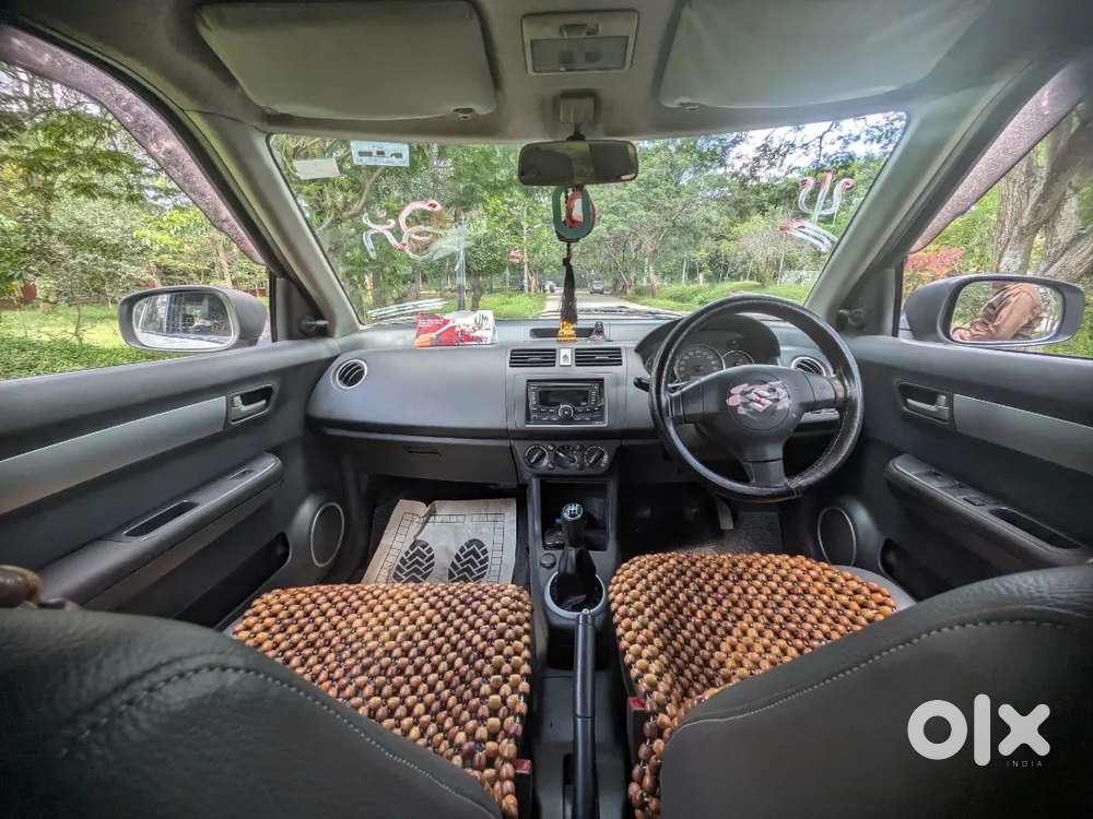 Maruti Suzuki Swift 2010 Petrol Manual