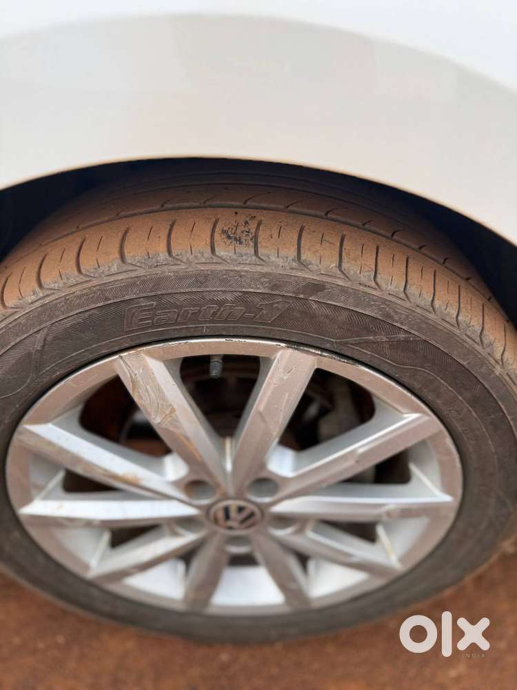 Volkswagen Vento 1.2 Tsi Highline Plus Dsg Automatic Petrol