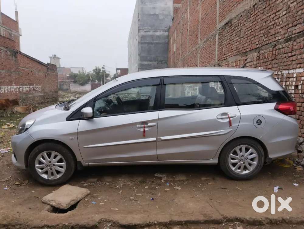 Honda Mobilio 2014 Diesel 89000 Km Driven 7 Seater