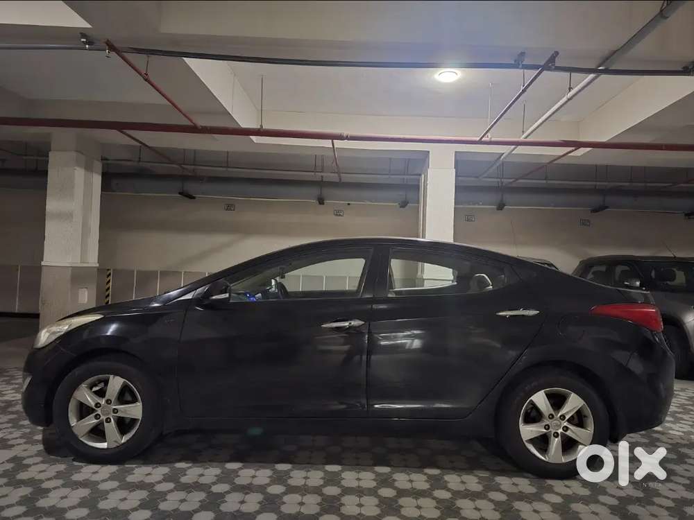Hyundai Elantra 2013 Petrol Well Maintained