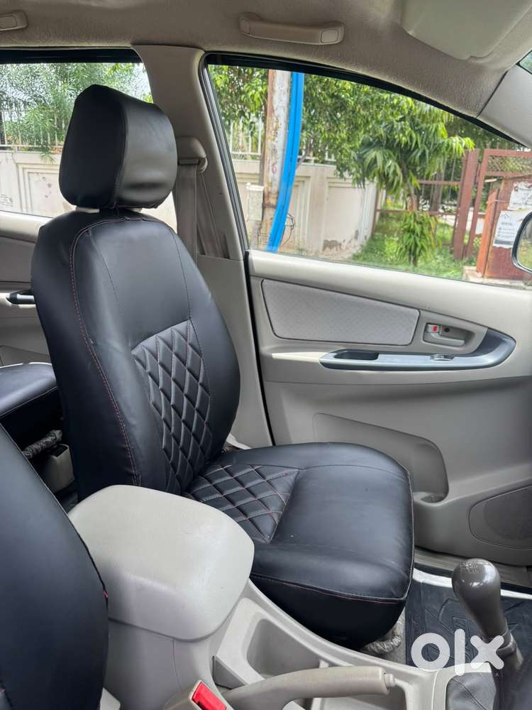 Toyota Innova 2.5 G (diesel) 8 Seater, 2014, Diesel