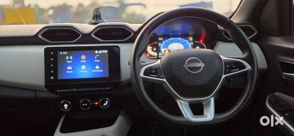 Nissan Magnite 1.0 Xv Premium Turbo Dual Tone, 2024, Petrol