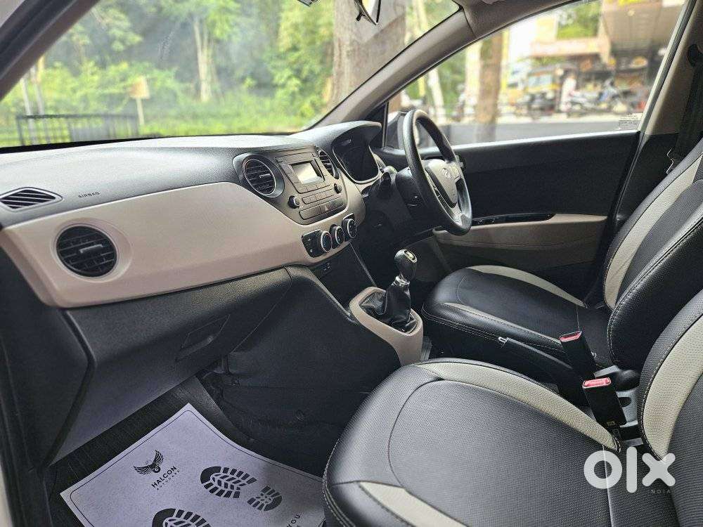 Hyundai Grand I10 Sportz, 2016, Petrol