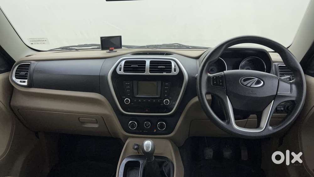 Mahindra Tuv 300 T8, 2015, Diesel