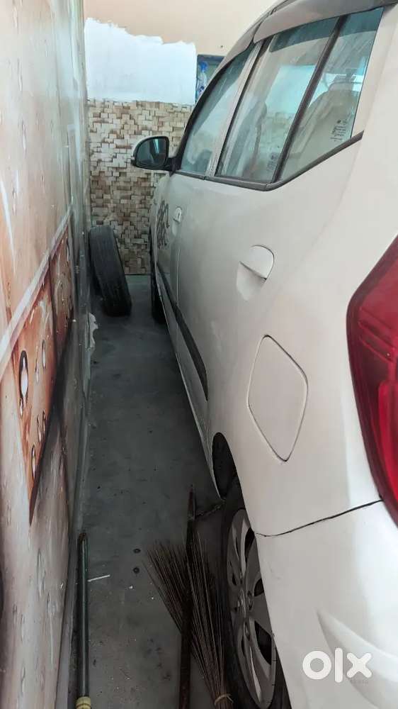 Hyundai I10 2011 Petrol 80000 Km Driven
