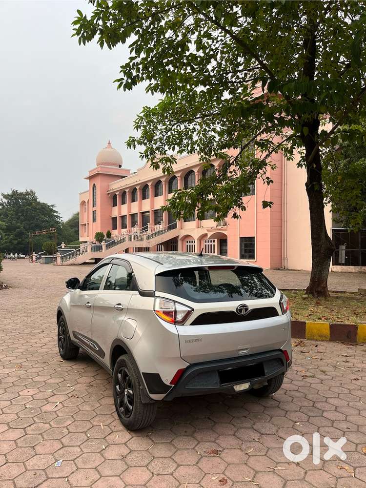 Tata Nexon Petrol Xm 33,000 Kilometers Original Condition