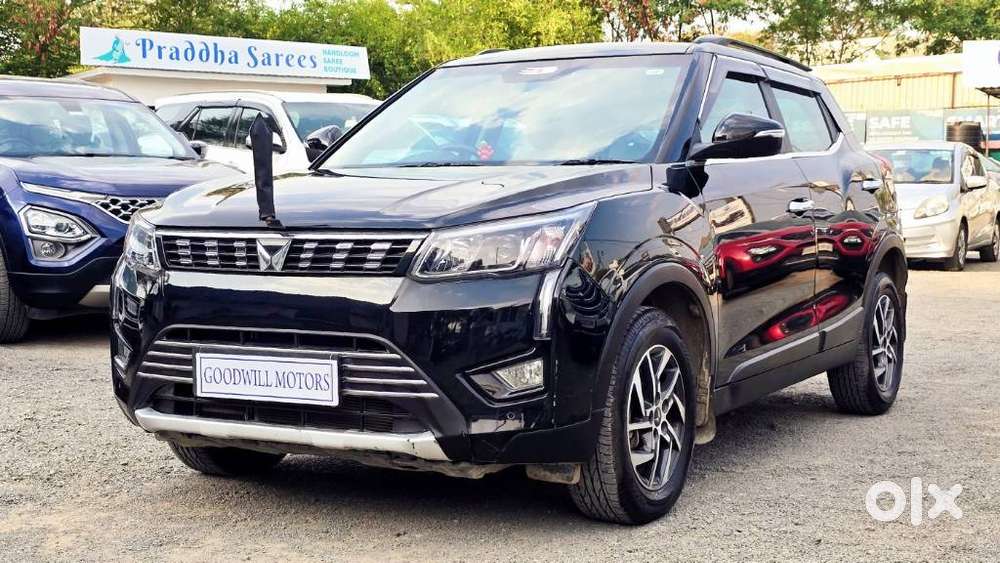 Mahindra Xuv300 W8 (o) 1.5 Diesel Amt, 2024, Diesel