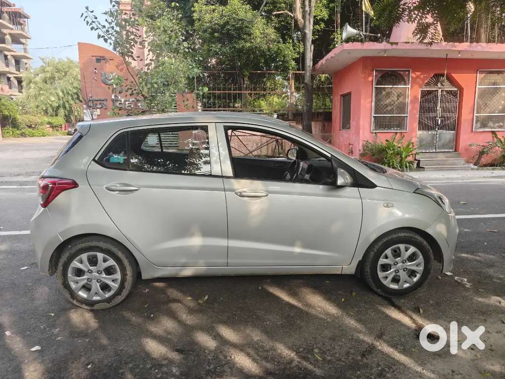 Hyundai Grand I10 2015 Car