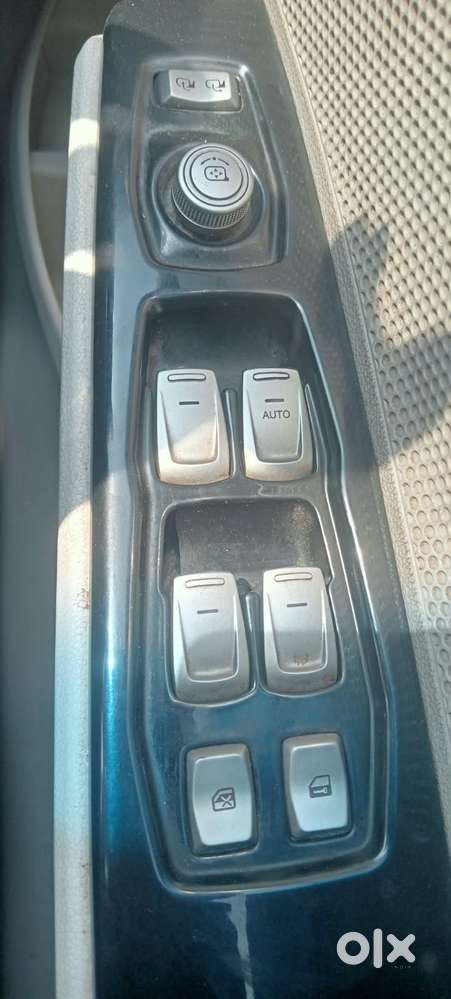 Mahindra Xuv300 W8 Option Diesel, 2023, Diesel