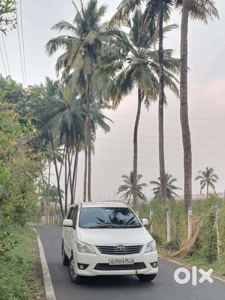 Toyota Innova 2012