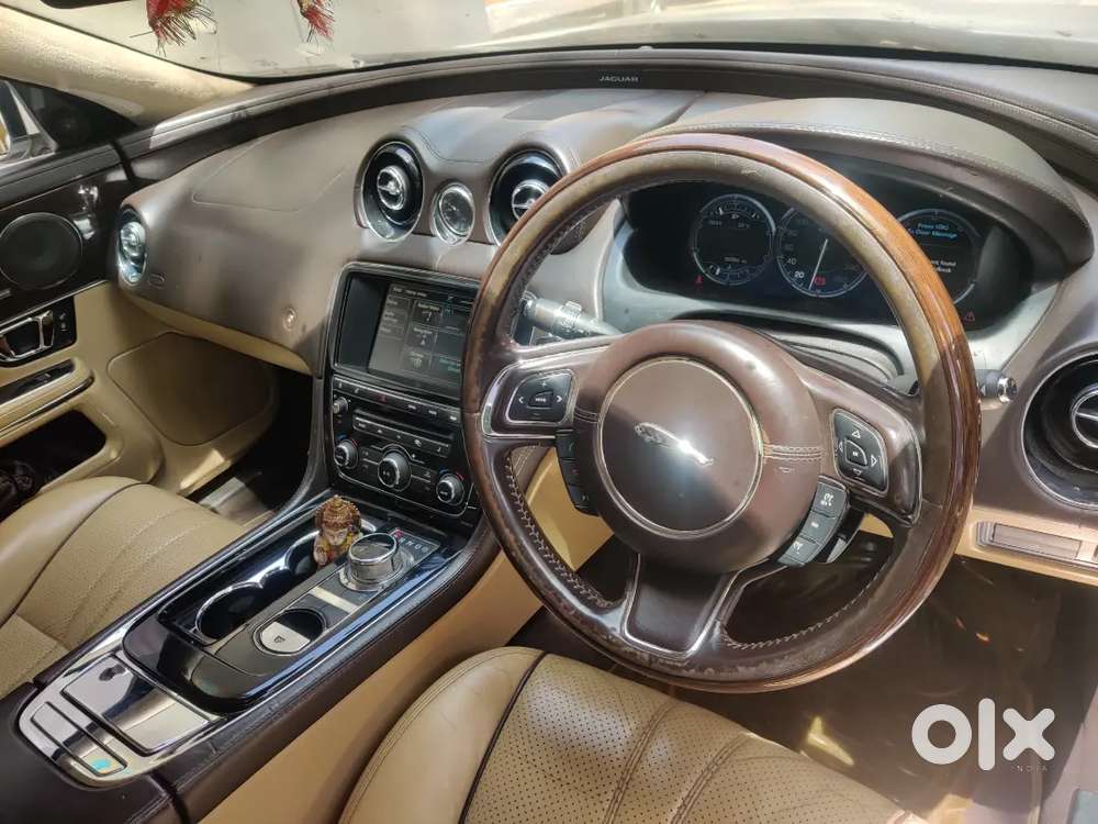Jaguar Xj 2016 Diesel 92684 Km Driven