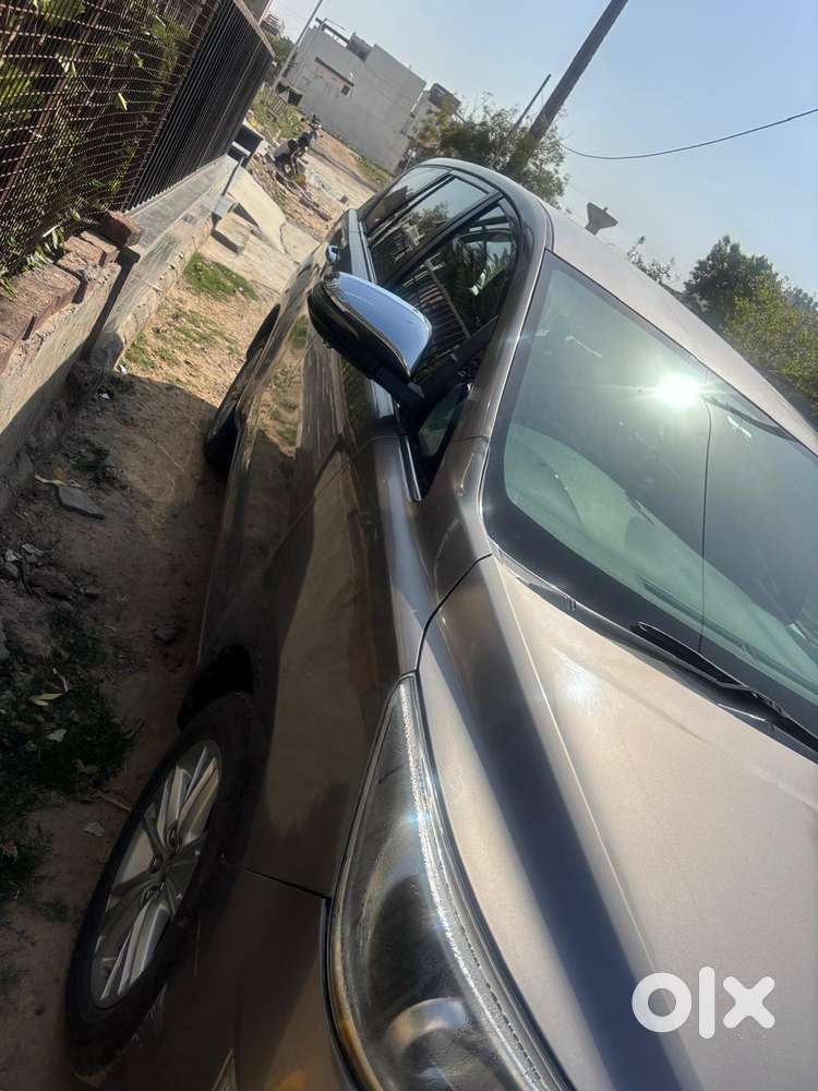 Toyota Innova Crysta