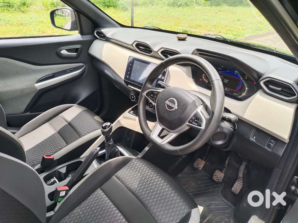 Nissan Magnite 1.0 Xv, 2023, Petrol