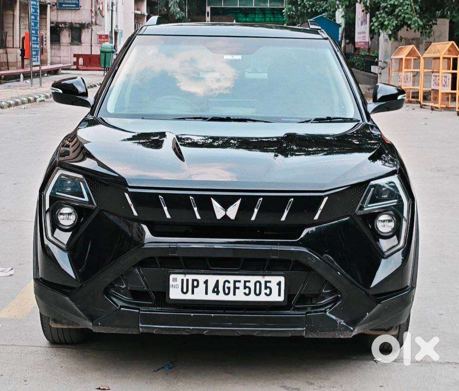 Mahindra Xuv 3xo Ax5 Pm Mt, 2024, Petrol