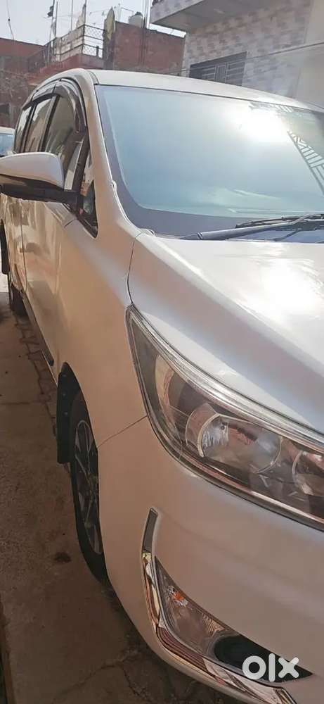 Toyota Innova Crysta 2018 Diesel 98000 Km Driven