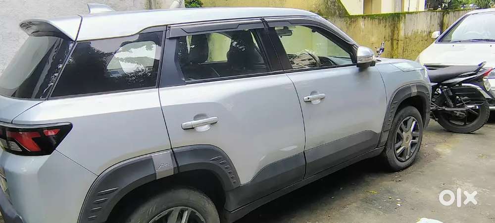 Maruti Suzuki Brezza Lxi 2022