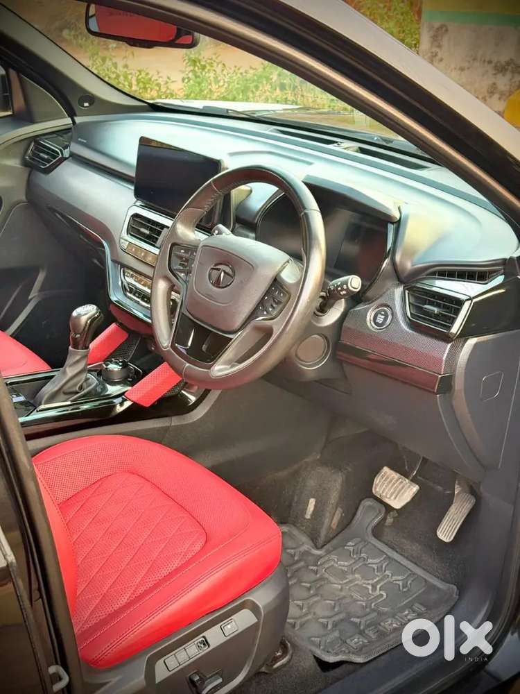 Tata Safari Diesel Automatic 2023 Edition