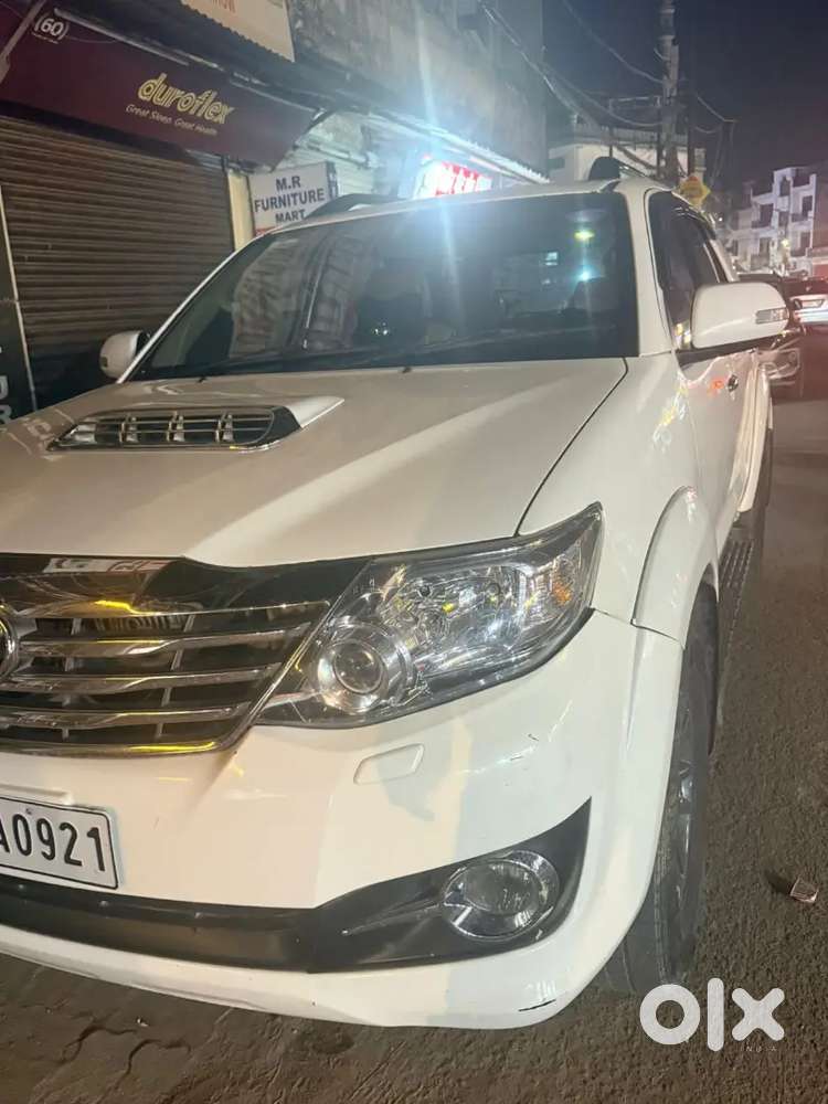 Toyota Fortuner 2012 Diesel 120000 Km Driven