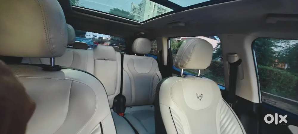 Mahindra Xuv700 2022 Diesel 13500 Km Driven