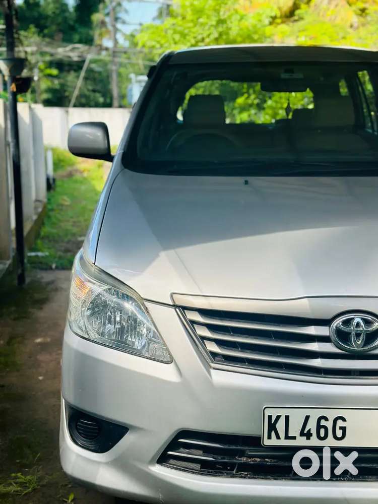 Reliable Family Companion: 2012 Innova Diesel (8 Seats) - Guruvayur