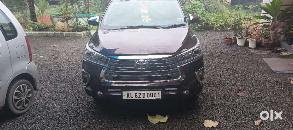 Toyota Innova Crysta 2017 Diesel Well Maintained