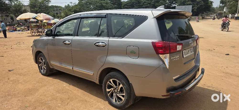 Toyota Innova Crysta 2021 Diesel 120000 Km Driven