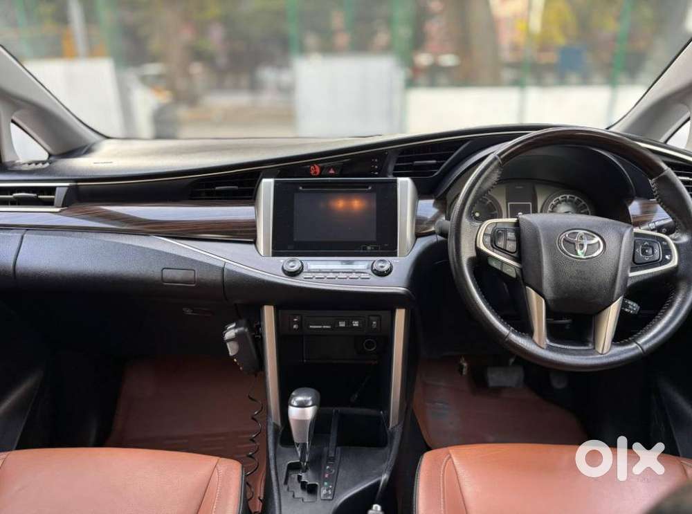 Toyota Innova Crysta