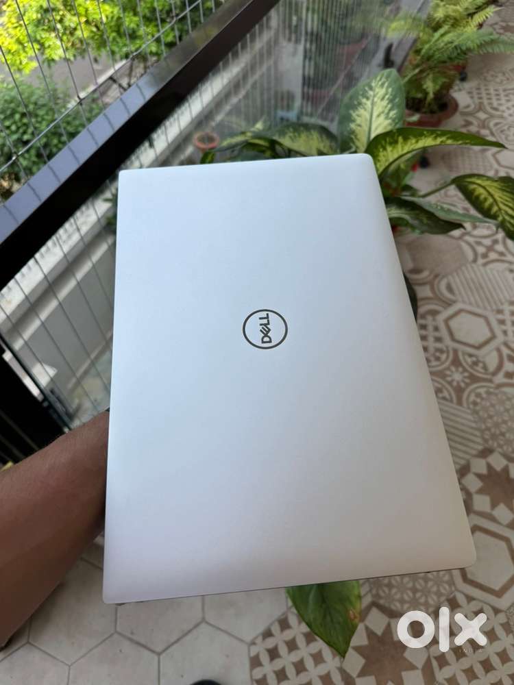 DELL XPS 15 9570