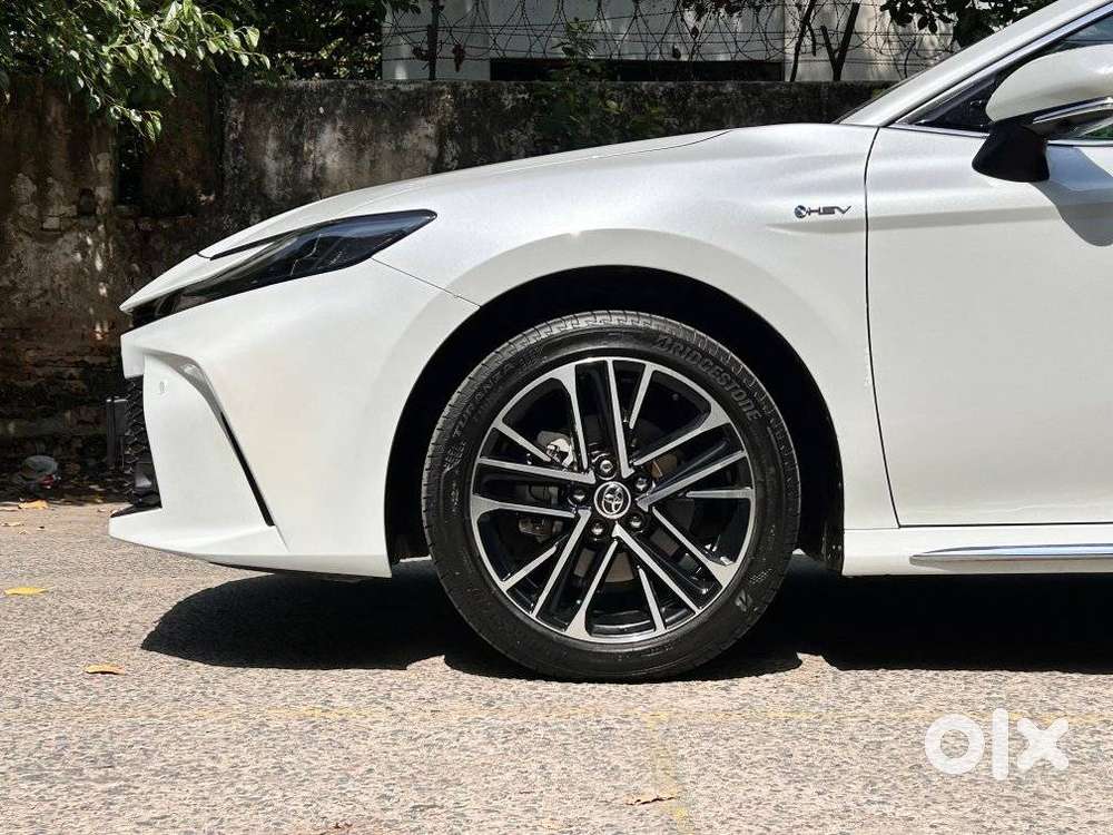 Toyota Camry Hybrid, 2025, Petrol