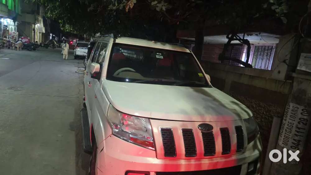 Mahindra Tuv 300 2016