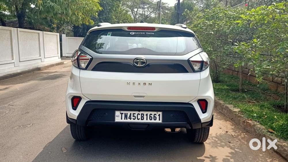 Tata Nexon 1.2 Revotron Xma Amt (s), 2022, Petrol