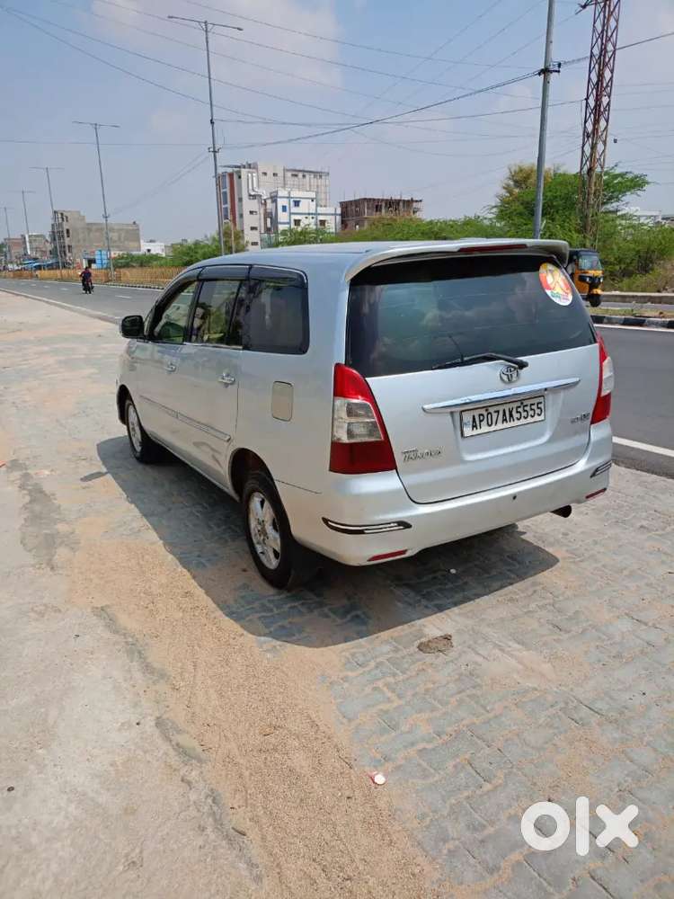 Toyota Innova 2.5 E 2007