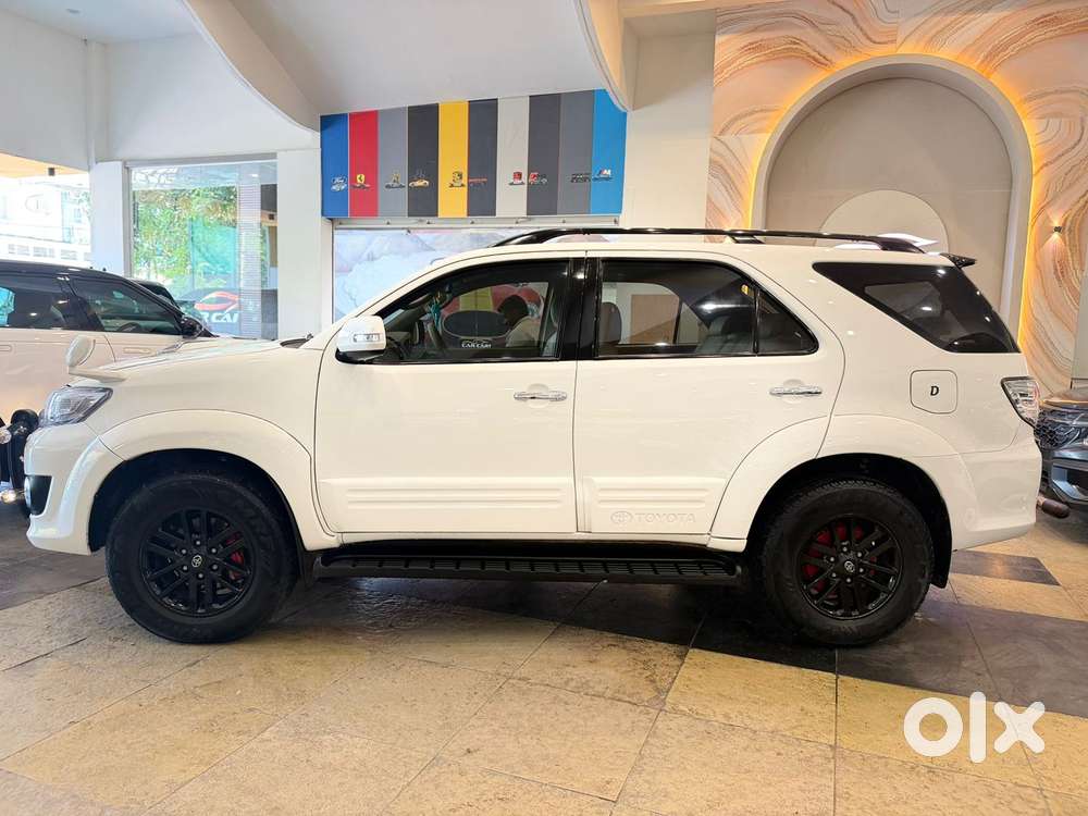 Toyota Fortuner 3.0 4x4 Manual, 2011, Diesel