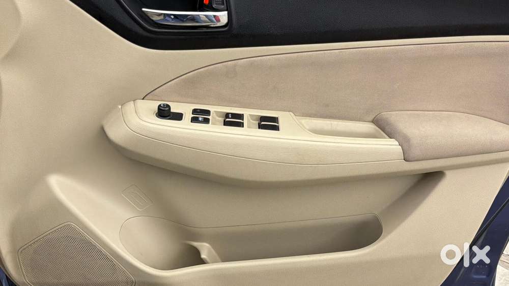 Maruti Suzuki Swift Dzire Amt Vxi, 2018, Petrol