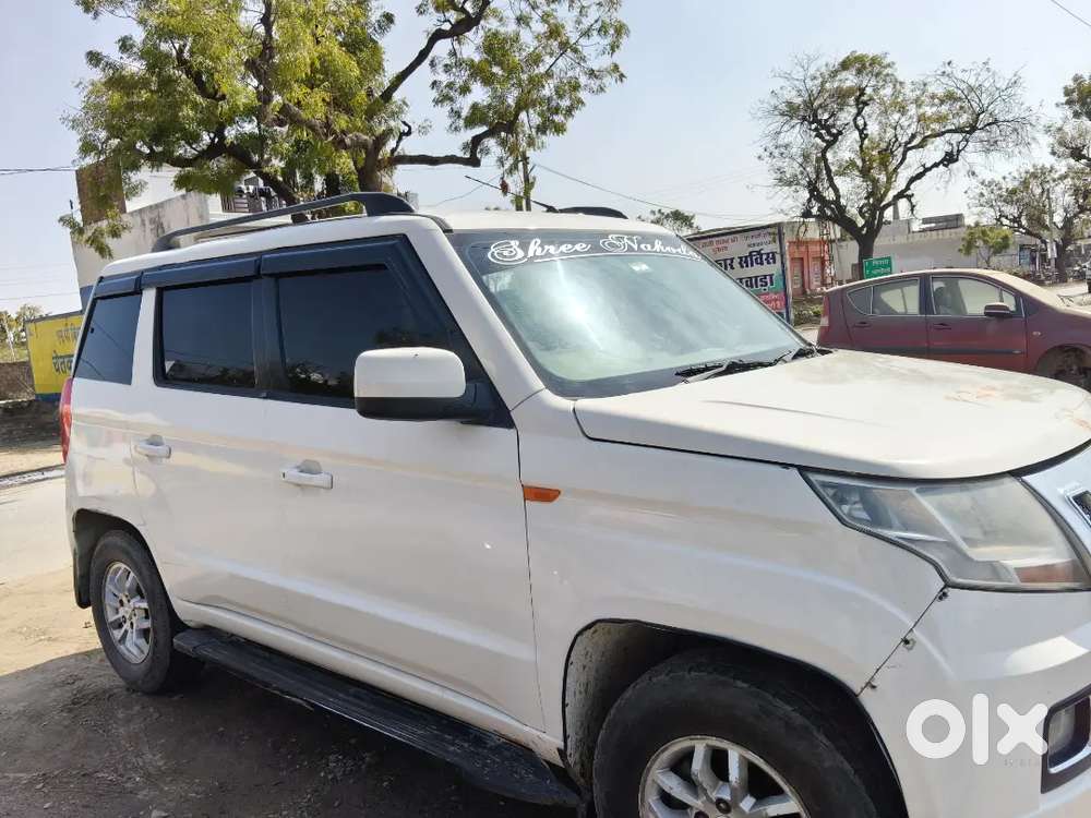 Mahindra Tuv 300 2016 Diesel 9981 Km Driven