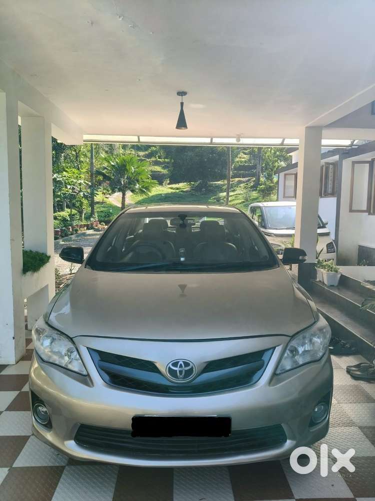 Toyota Corolla Altis 2012