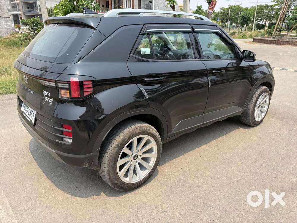 Hyundai Venue, 2025, Petrol