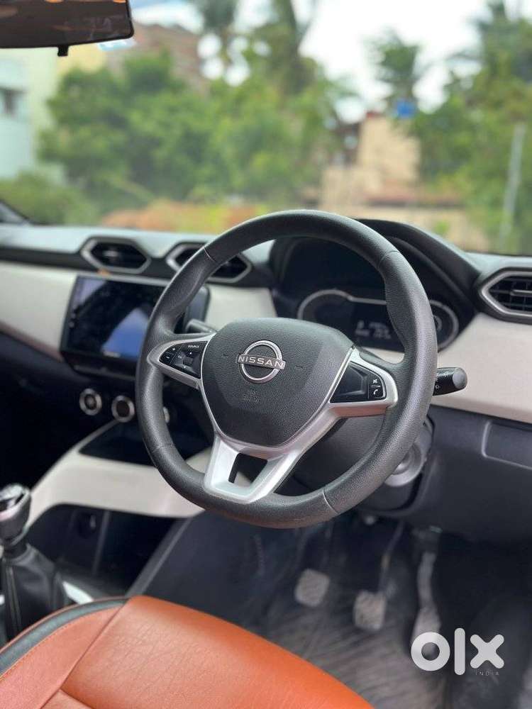 Nissan Magnite 1.0 Xv, 2021, Petrol