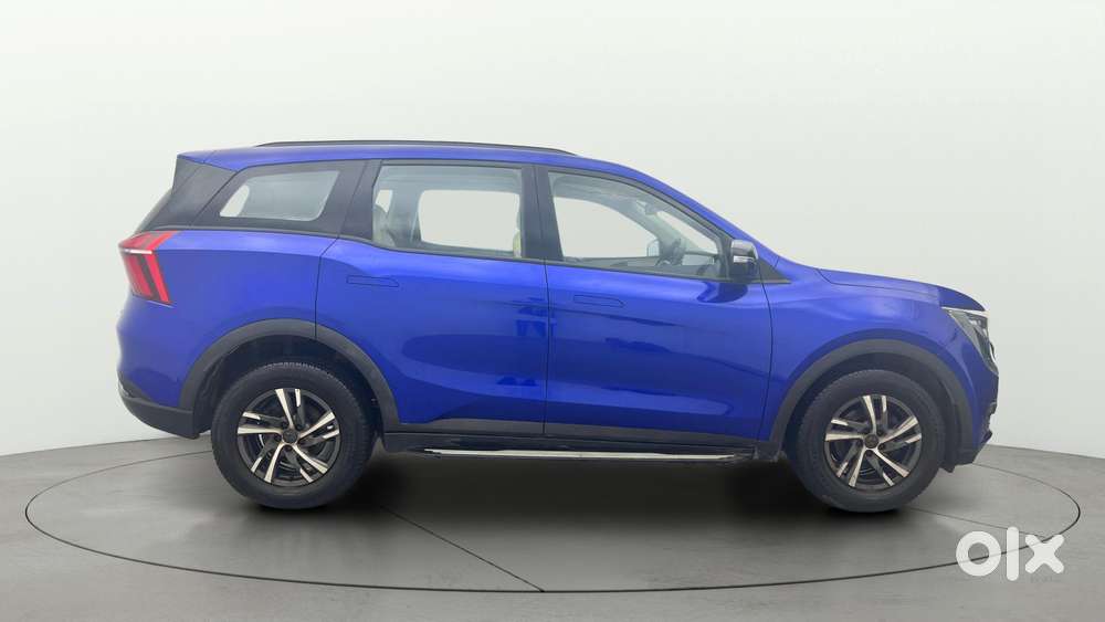 Mahindra XUV700 2.0 AX 5 Petrol AT Str, 2022, Petrol