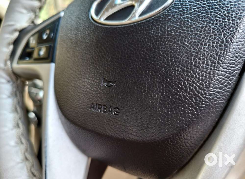 Hyundai Verna Fluidic 1.6 Vtvt Sx Opt, 2011, Petrol