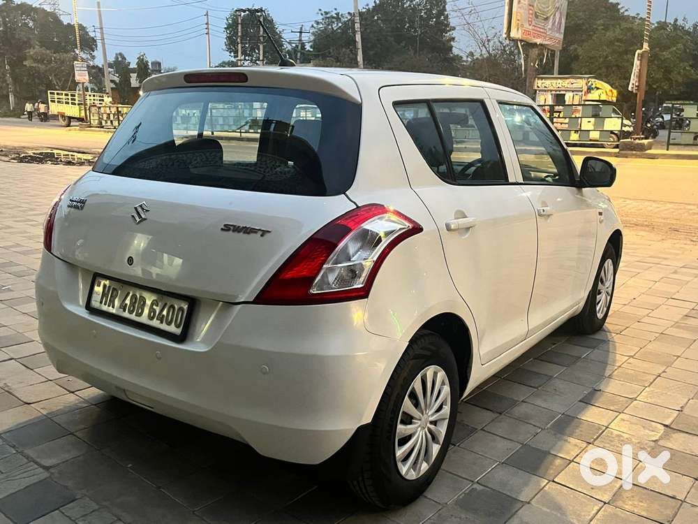 Maruti Suzuki Swift Lxi Optional-o, 2018, Petrol